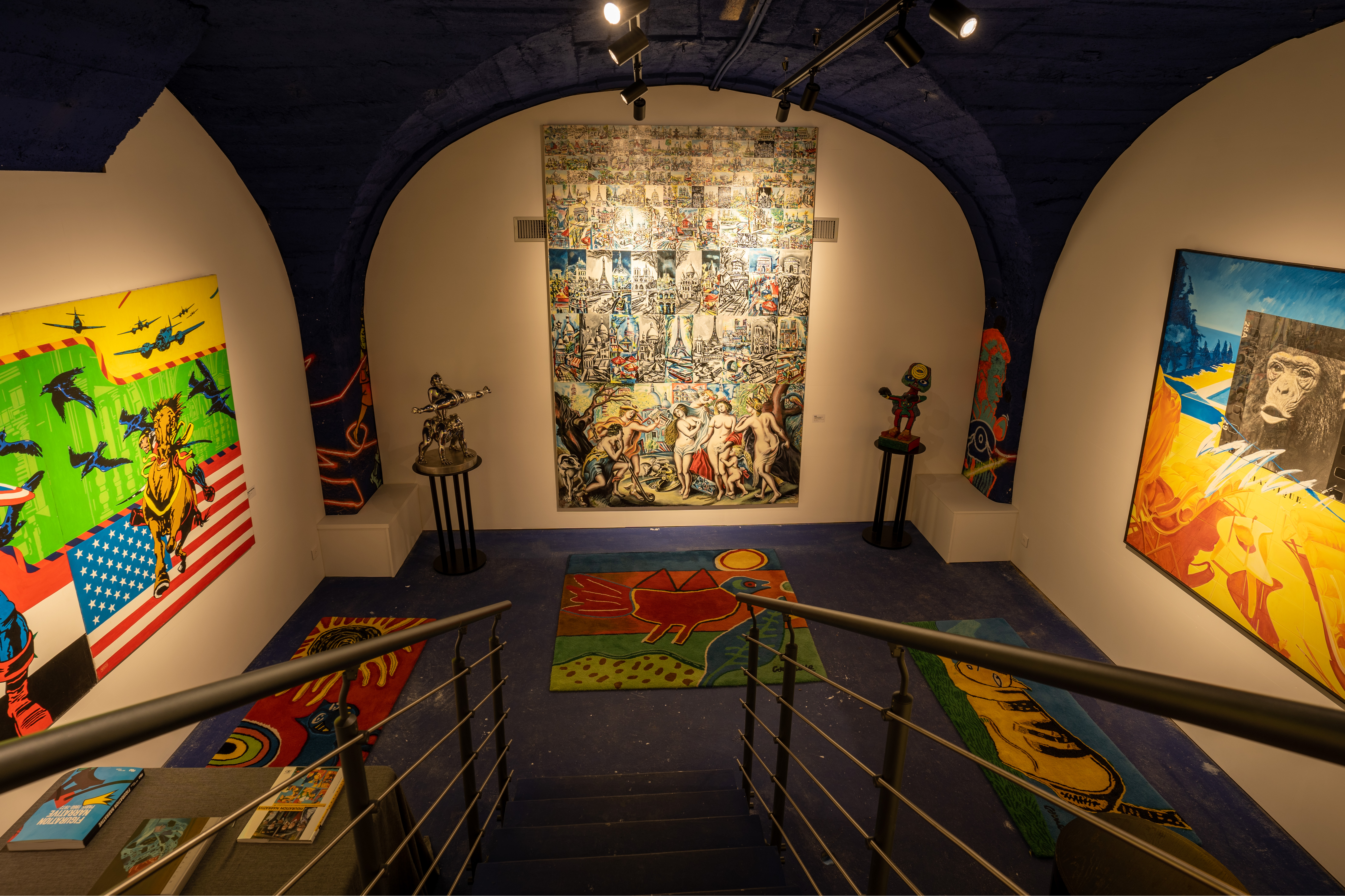 Vue de l’accrochage de l’exposition Figuration narrative à la Galerie Chabannes Vallé, Oeuvre de Erro de 1966