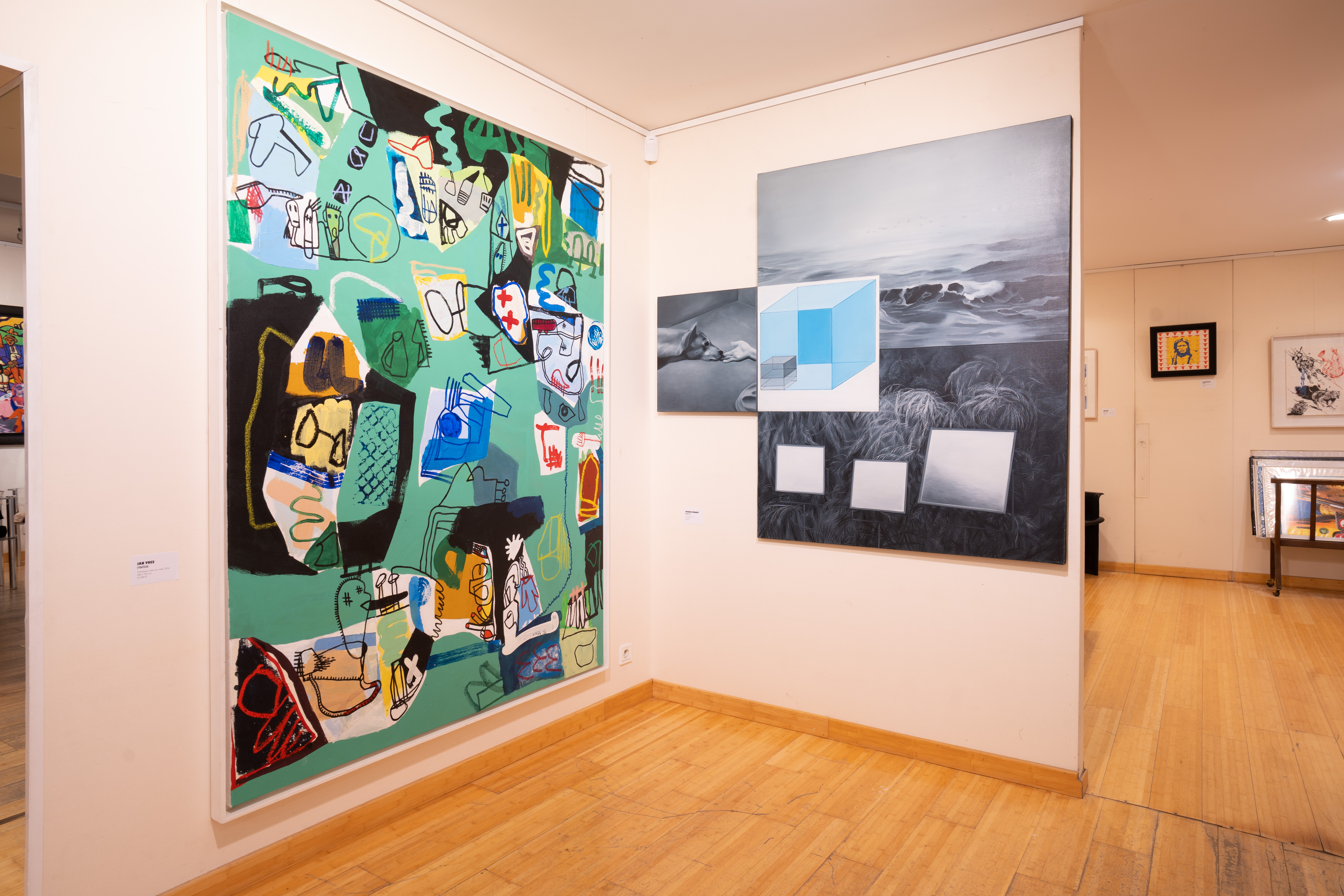 Œuvres de la Figuration narrative accrochées à la Galerie Chabannes Vallé, dont une toile de Jan Voss